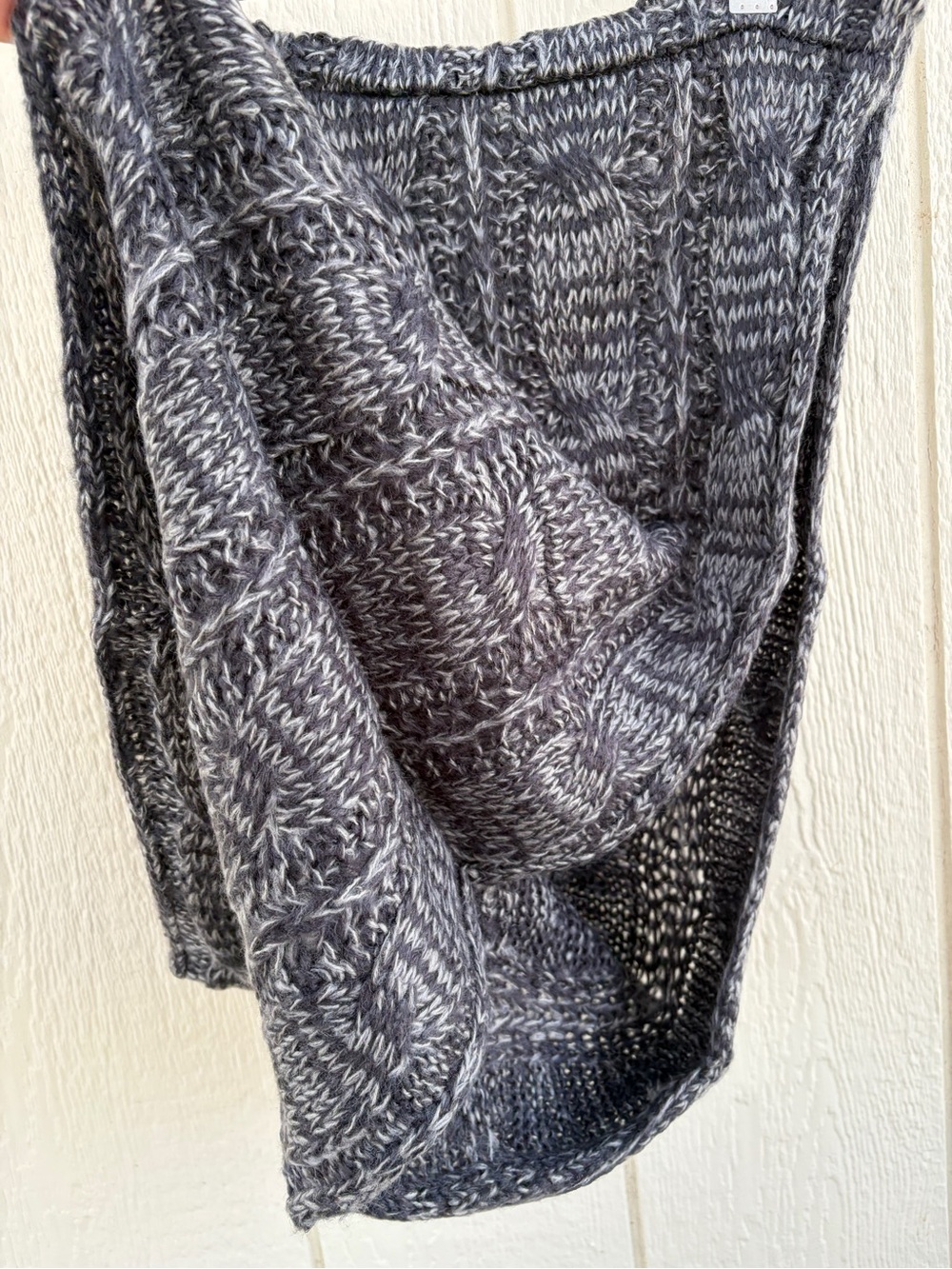 Unisex Large warm knitted long winter scarf Gray - Picture 10 of 15